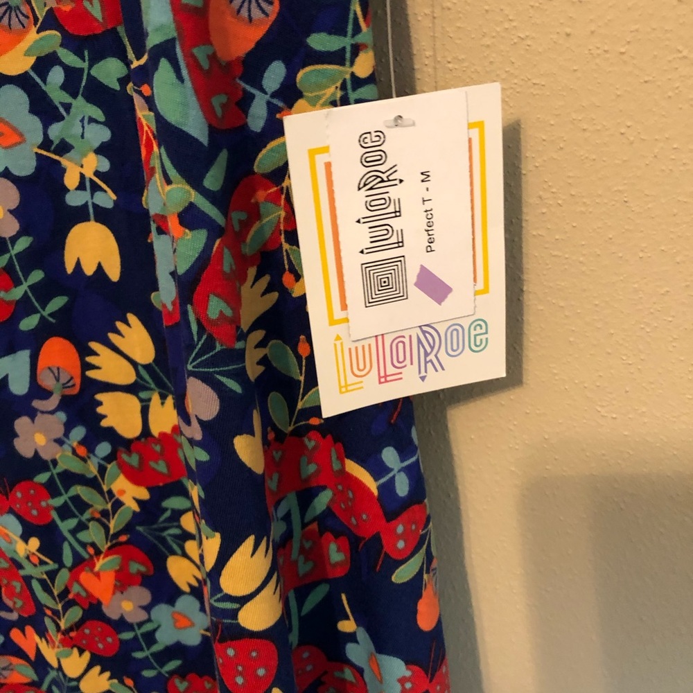 Lularoe - Picture 2 of 2